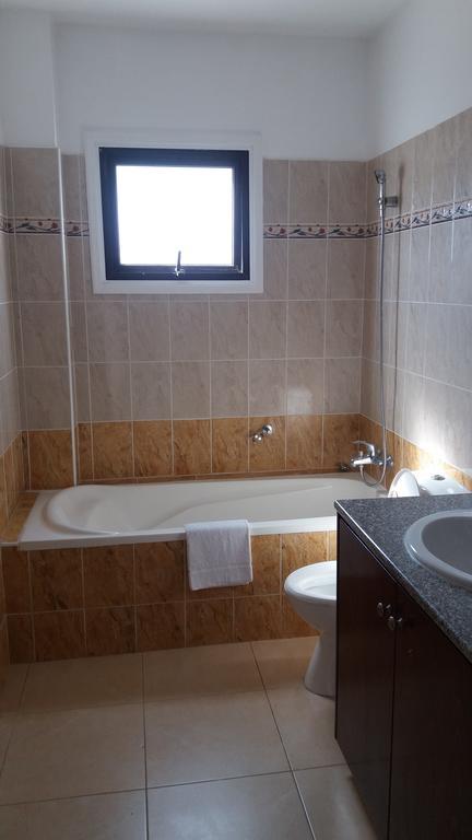 202 Mandritis Court Daire Larnaca Dış mekan fotoğraf