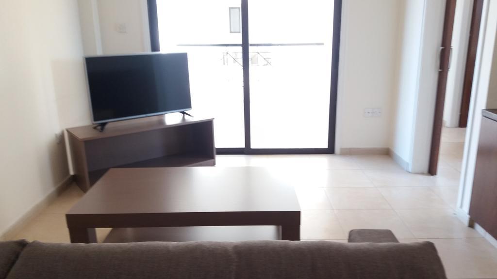 202 Mandritis Court Daire Larnaca Dış mekan fotoğraf